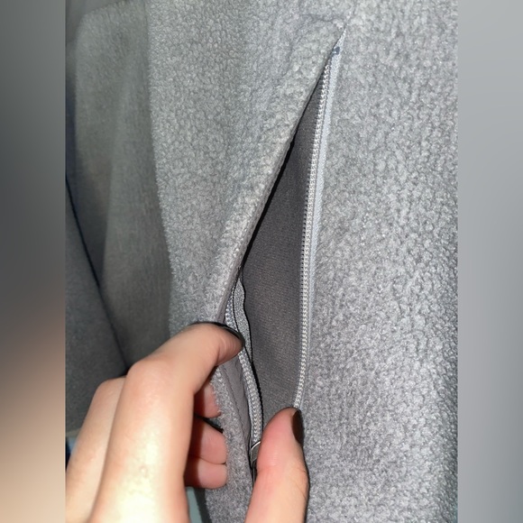 Classic Fleece North Face Jacket /W Hood - Picture 5 of 9